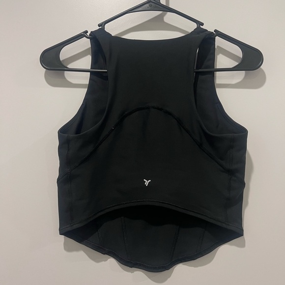 Old Navy Active Powersoft Crop Top - Picture 4 of 4